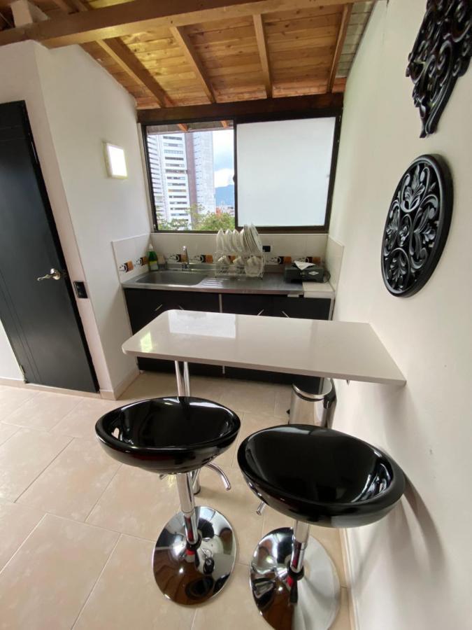 Cozy Apartment In The Poblado San Lucas Medellín Buitenkant foto